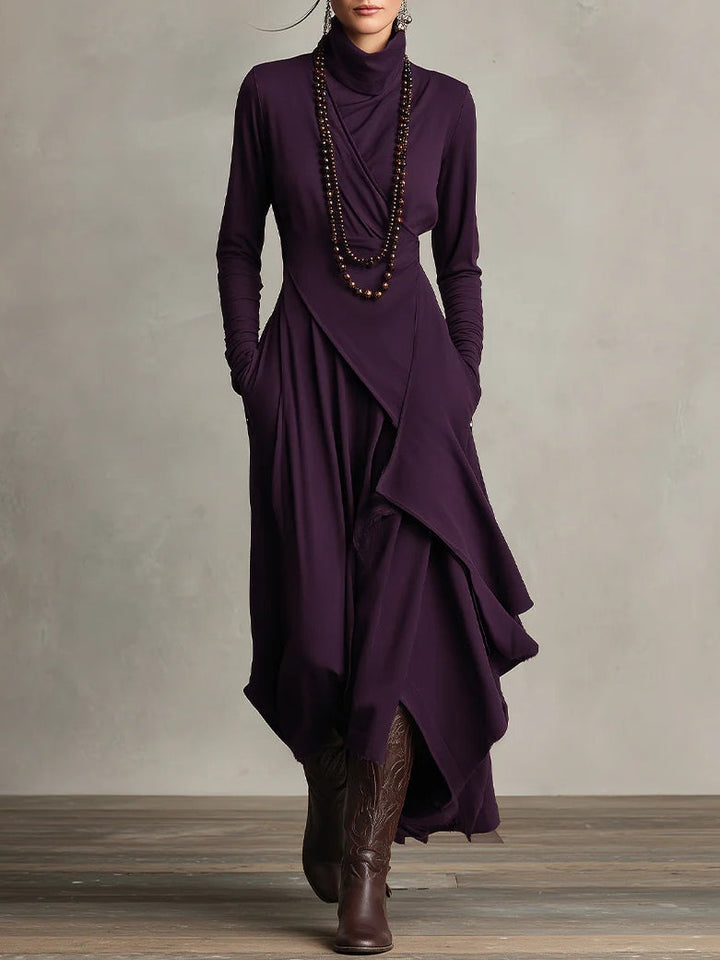 Aurelia · Asymmetrisches Maxikleid mit hohem Kragen